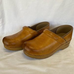 Dansko honey colored leather clogs